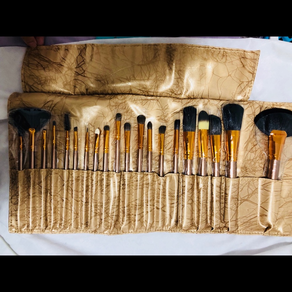 NEW FLEND 20PC MAKEUP BRUSH